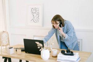 communication with virtual assistant